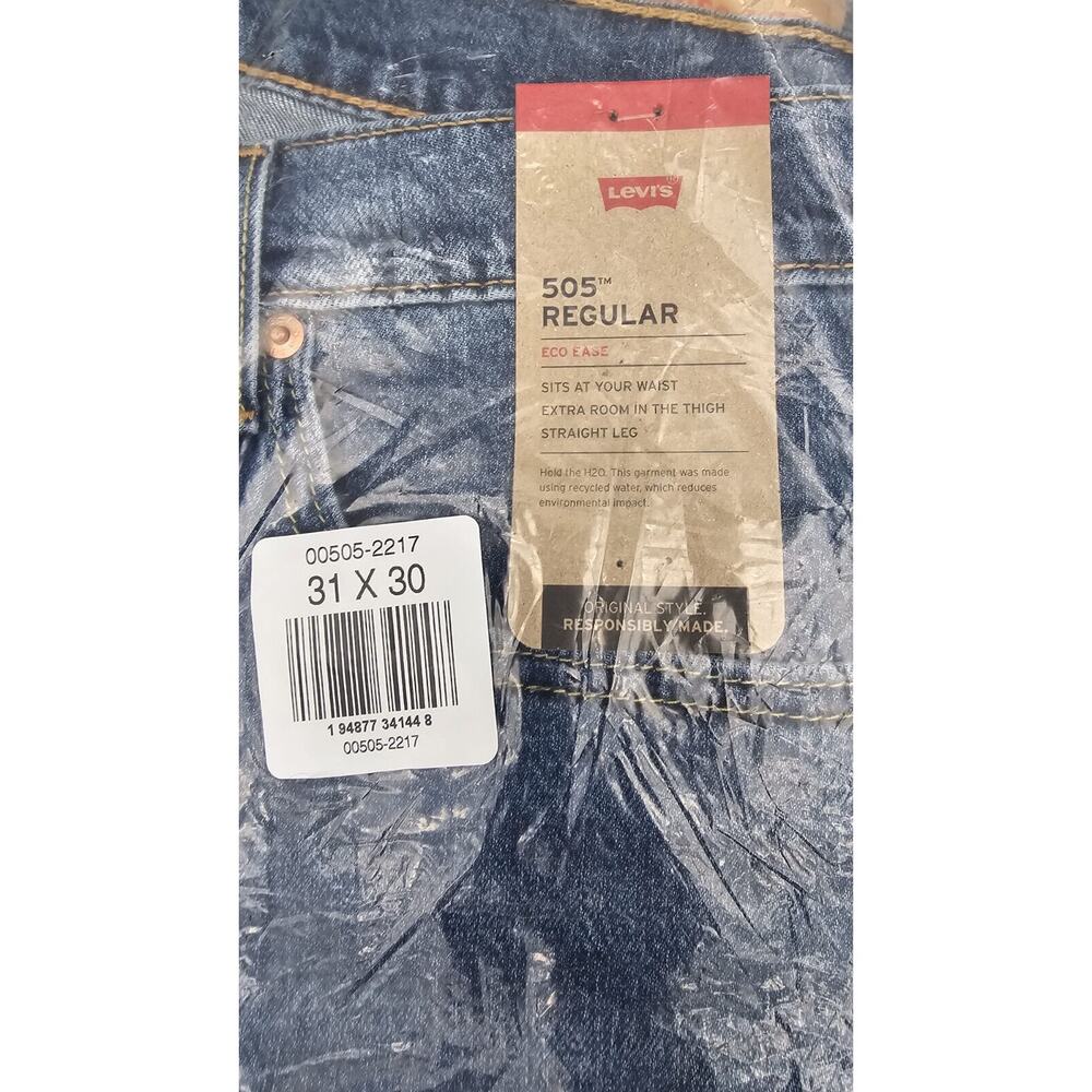 New in bag w/tags Levi's 505 Reg. Fit Men's Fremont Drop Shot Med. Wash 31x30 - Picture 2 of 3